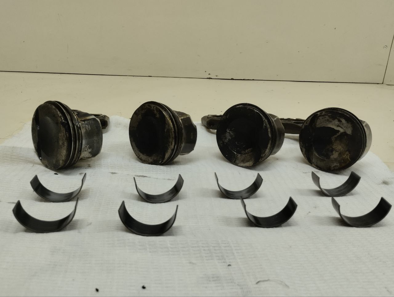 Поршень с шатуном Audi Q5 (8R) 2008-2017