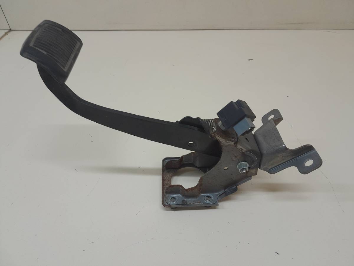 Педаль тормоза Hyundai ix55 2007-2013