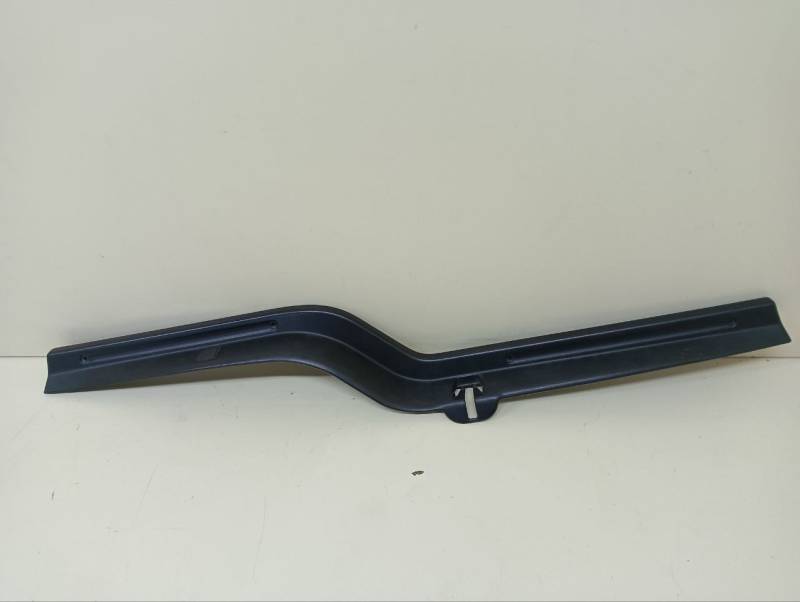 Накладка двери багажника Land Rover Discovery 3 (L319) 2004-2009
