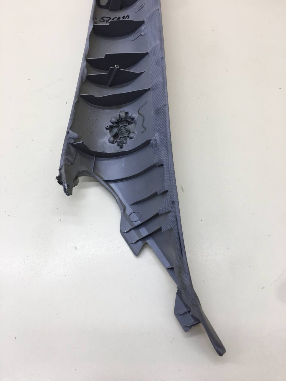 Обшивка стойки Nissan Primera (P12) 2002-2007