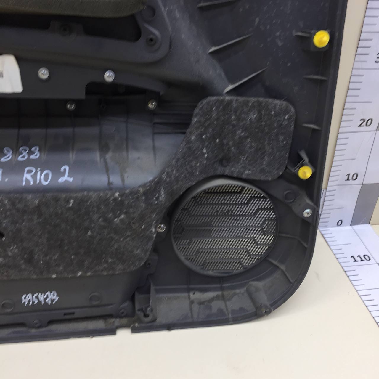 Обшивка двери передней правой Kia Rio 2 (JB) 2005-2011
