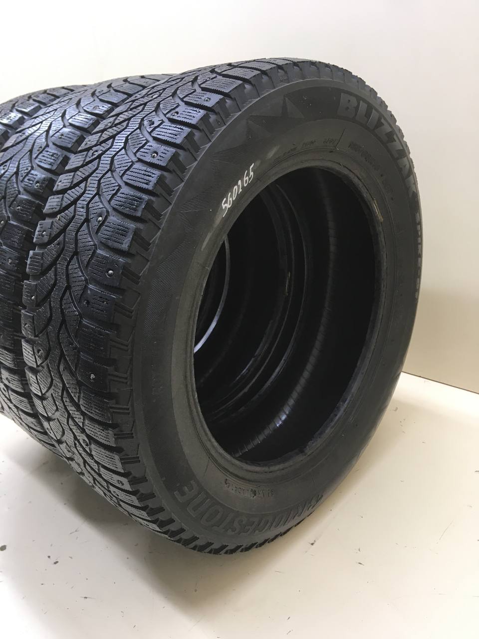 Шины R15 Зимние шипованные Bridgestone Blizzak Spike-01 Шины R15 Зимние шипованные Bridgestone Blizzak Spike-01