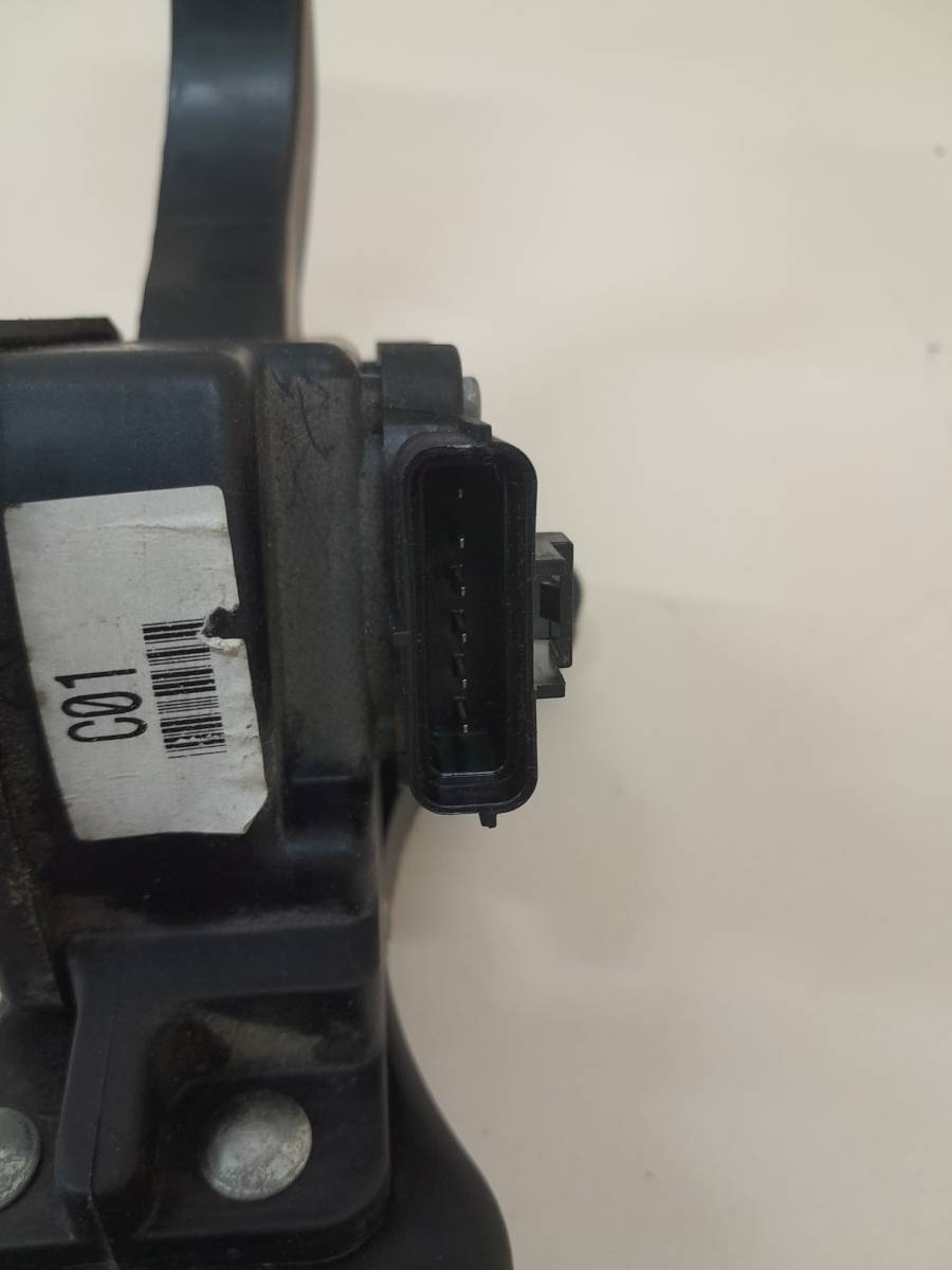 Педаль газа Hyundai ix55 2007-2013 Педаль газа Hyundai ix55 2007-2013