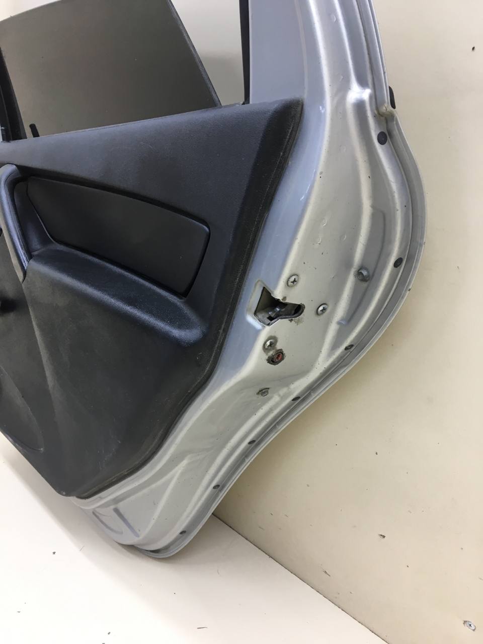 Дверь задняя правая Lada Granta 2011>