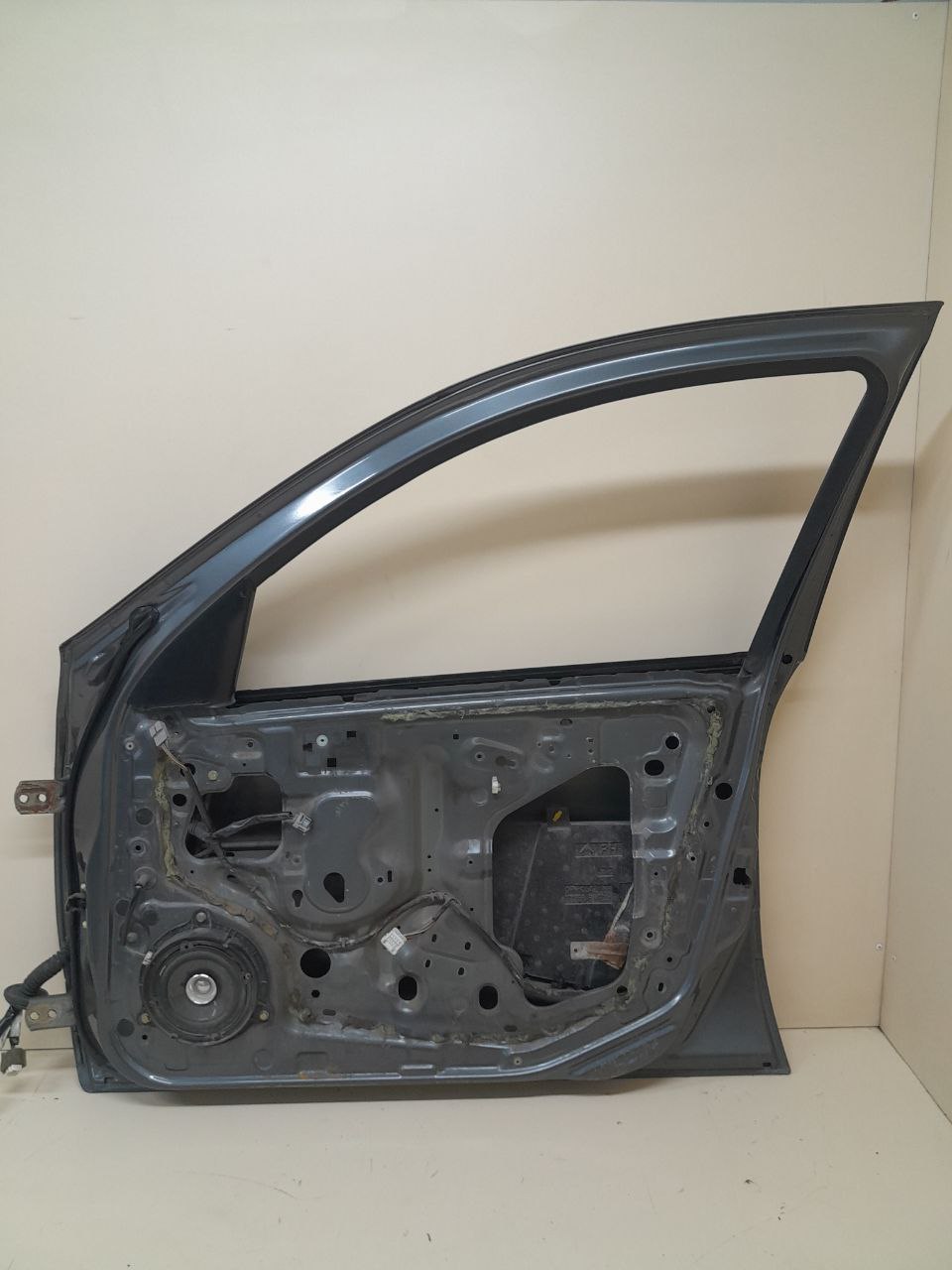 Дверь передняя правая Nissan Almera (N16) 2000-2006 Дверь передняя правая Nissan Almera (N16) 2000-2006