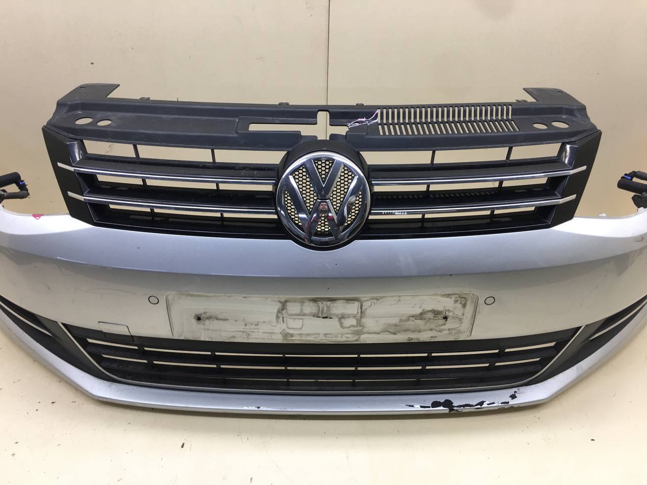 Бампер передний Volkswagen Sharan (7N) 2010-2015 Бампер передний Volkswagen Sharan (7N) 2010-2015