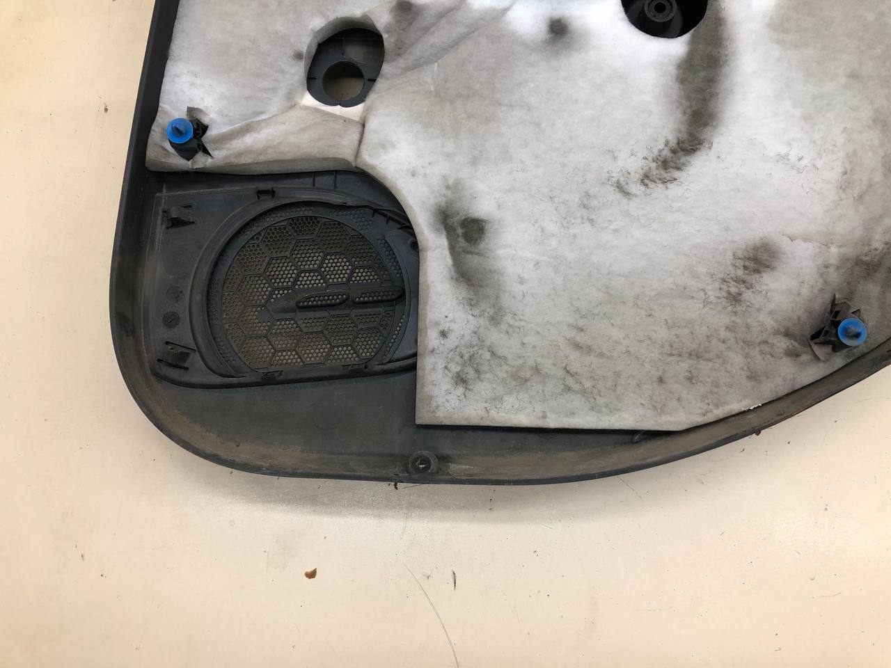 Обшивка двери задней левой Lada Vesta 2015>