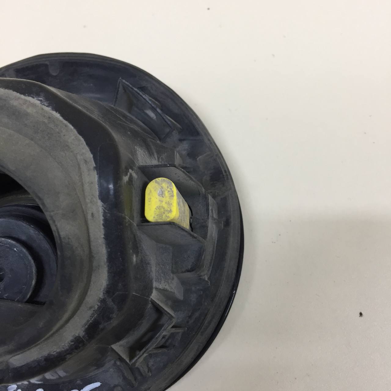 Лючок бензобака Chevrolet Cruze (J300) 2009-2016