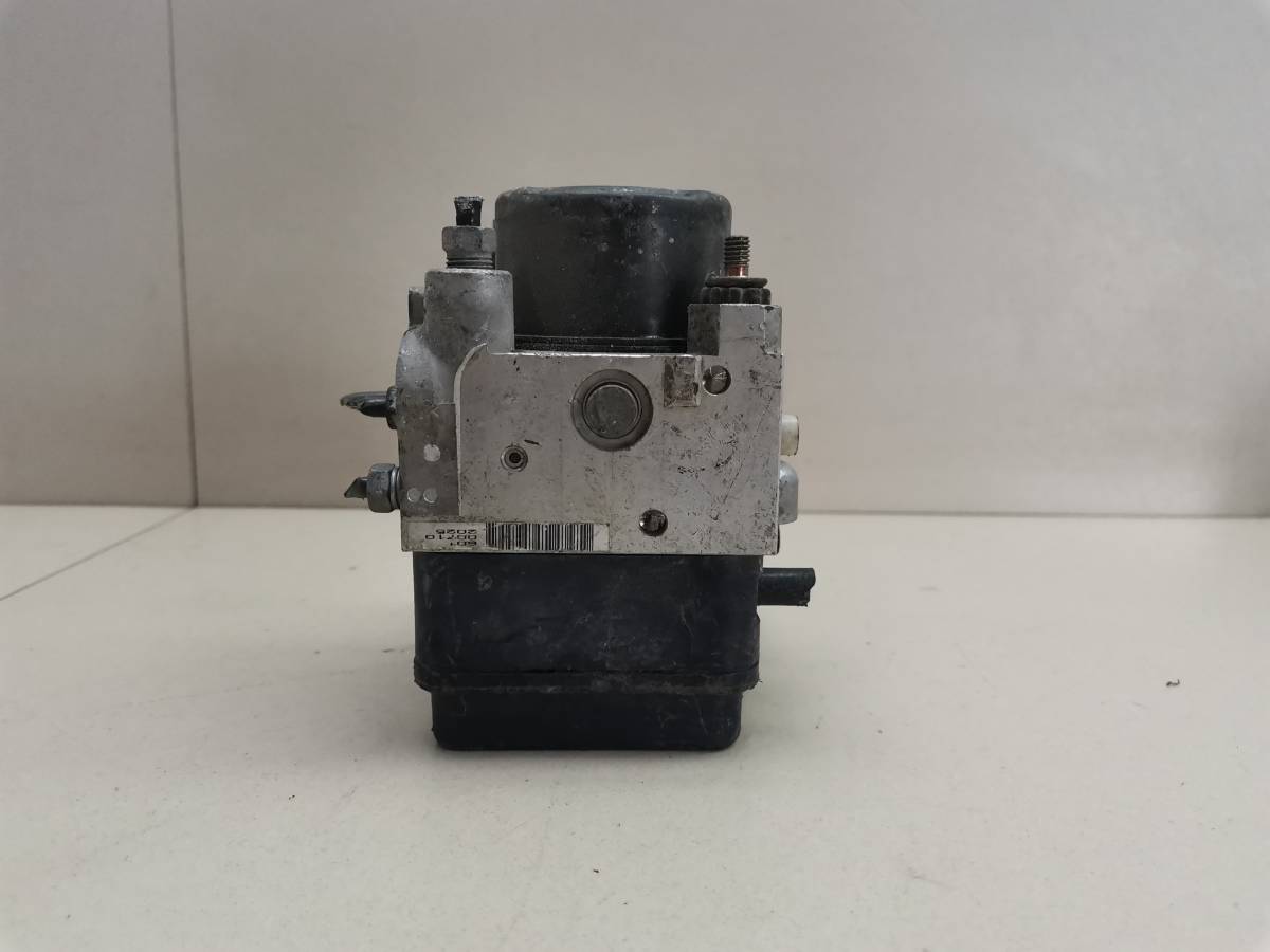 Блок ABS (насос) Toyota Opa (T10) 2000-2005