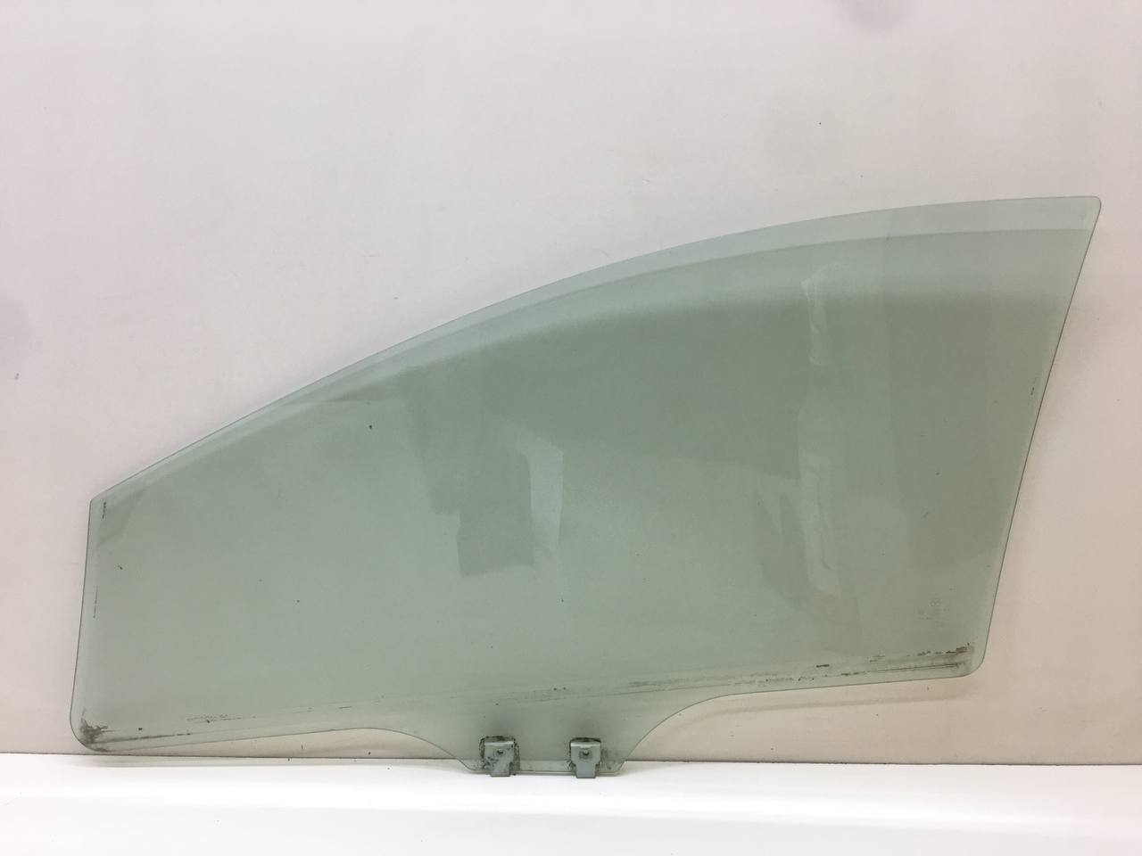 Стекло двери передней правой Mazda Mazda 2 (DE) 2007-2014