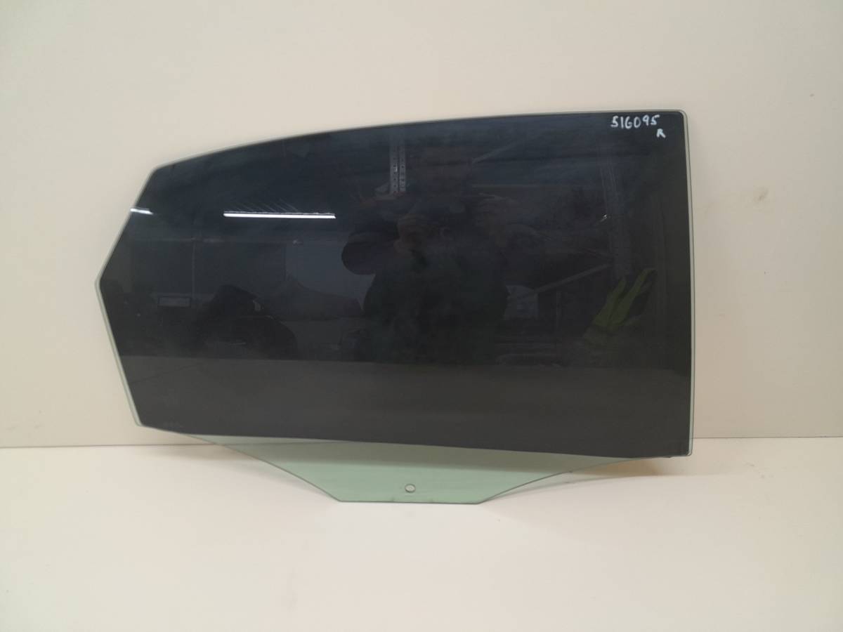 Стекло двери задней правой Volkswagen Polo (MK5) 2011-2020