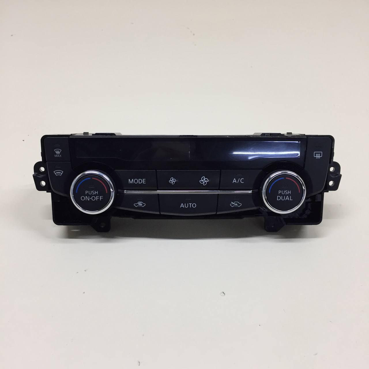 Блок управления климатической установкой Nissan Qashqai (J11) 2014> Блок управления климатической установкой Nissan Qashqai (J11) 2014>