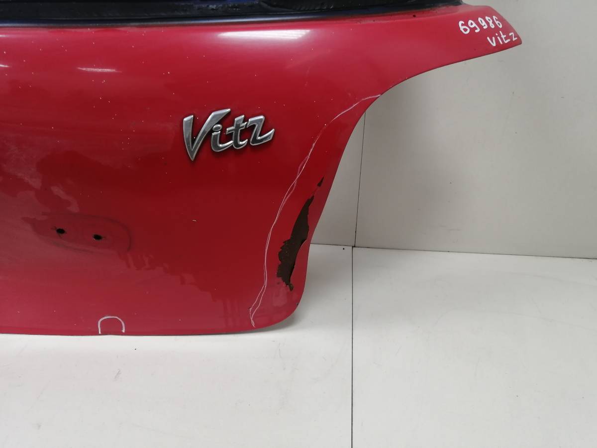 Дверь багажника Toyota Vitz (P10) 1999-2005 Дверь багажника Toyota Vitz (P10) 1999-2005