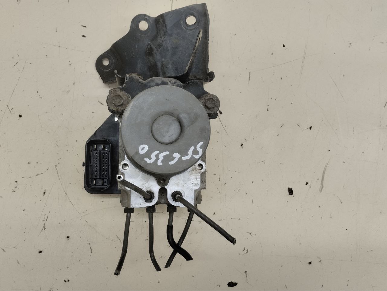 Блок ABS (насос) Toyota Rav 4 (A30) 2006-2013