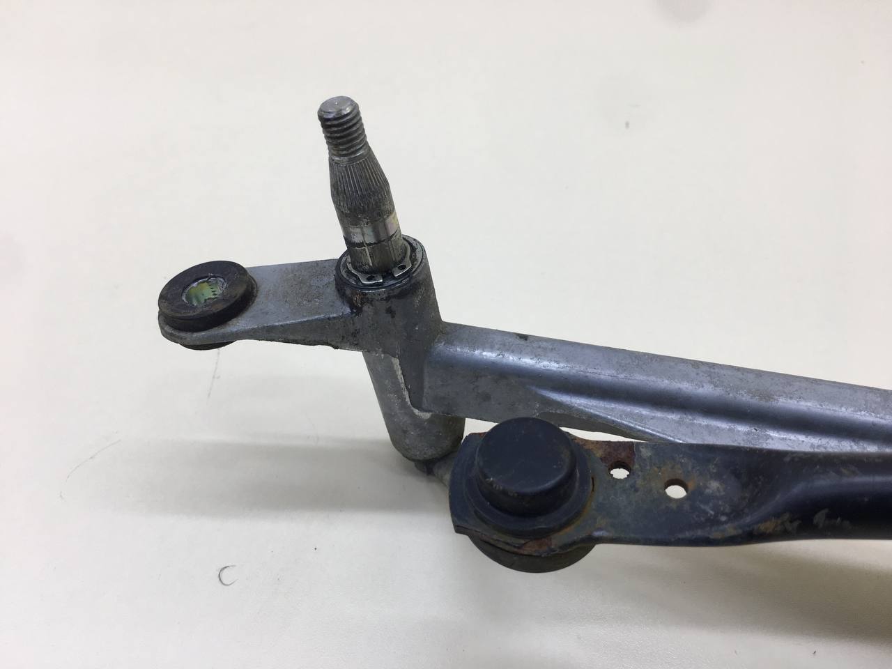 Трапеция стеклоочистителей Lada Granta 2011>