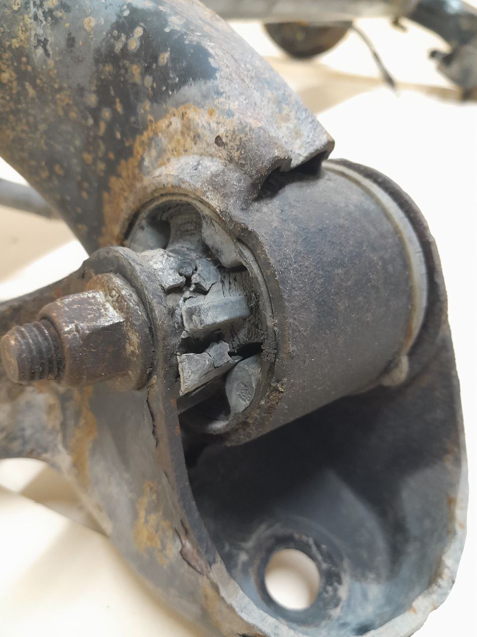 Балка задняя Ford Fusion (JU) 2002-2012 Балка задняя Ford Fusion (JU) 2002-2012
