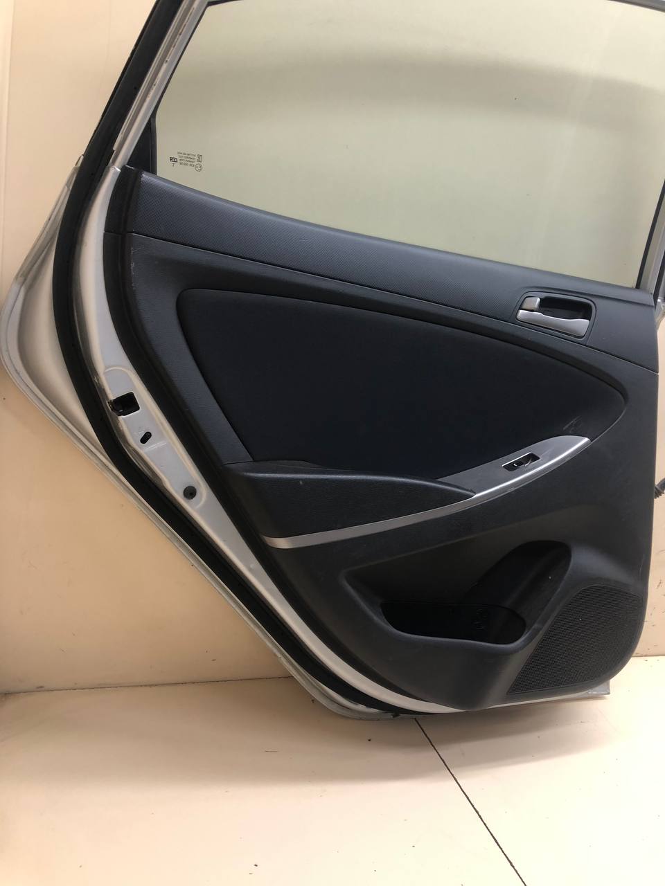 Дверь задняя левая Hyundai Solaris (RB) 2010-2017