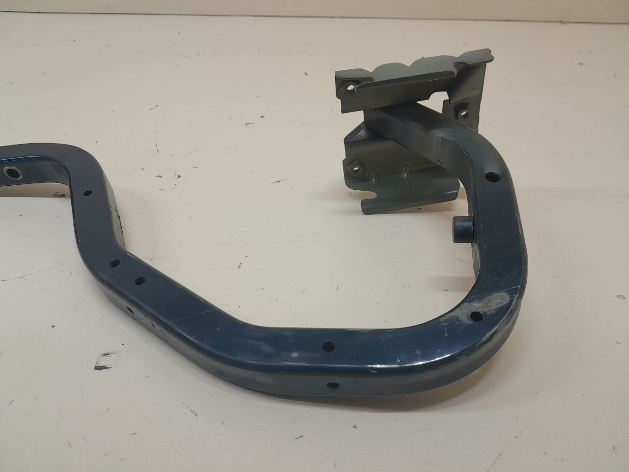Петля крышки багажника Nissan Almera (N16) 2000-2006