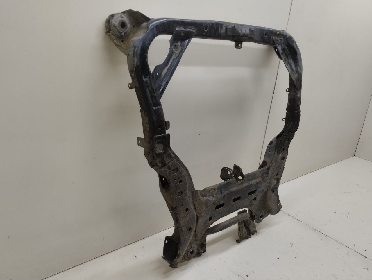 Балка подмоторная Mazda Mazda 6 (GG) 2002-2007 Балка подмоторная Mazda Mazda 6 (GG) 2002-2007