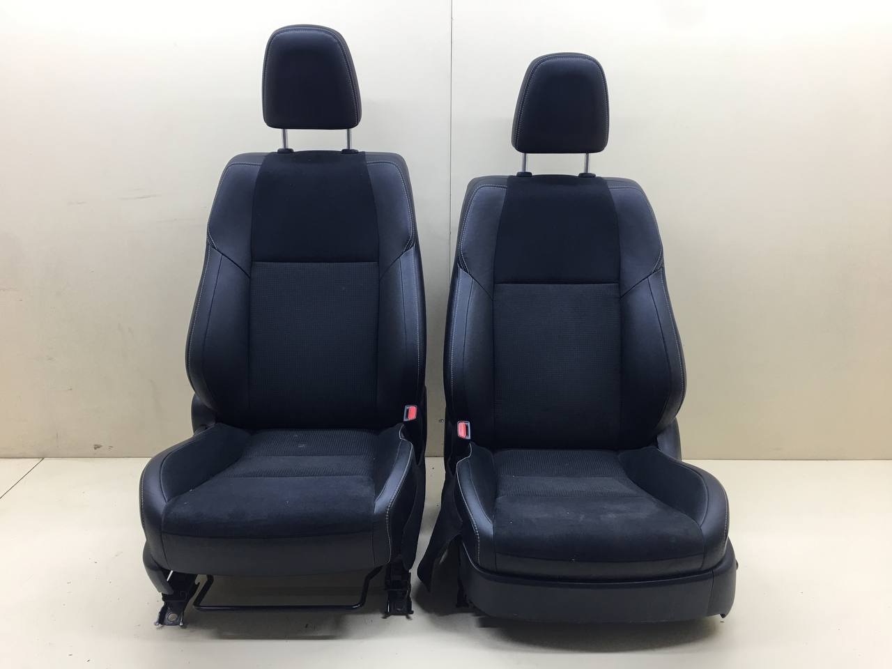 Сиденье (комплект) Toyota Rav 4 (XA40) 2013-2019