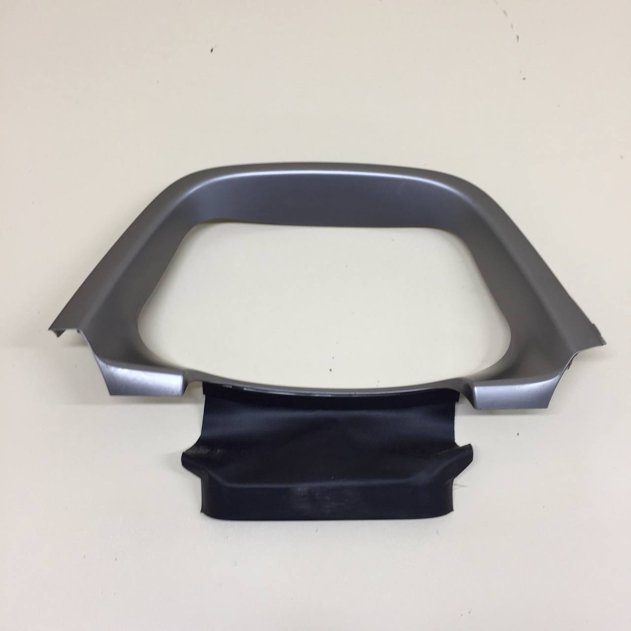 Накладка декоративная Toyota Rav 4 (XA40) 2013-2019