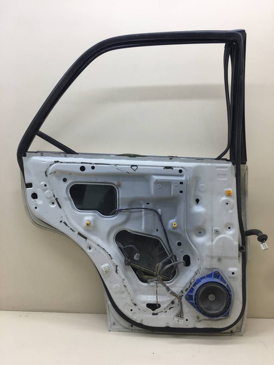 Дверь задняя левая Lexus RX 300 (XU10) 1997-2003 Дверь задняя левая Lexus RX 300 (XU10) 1997-2003