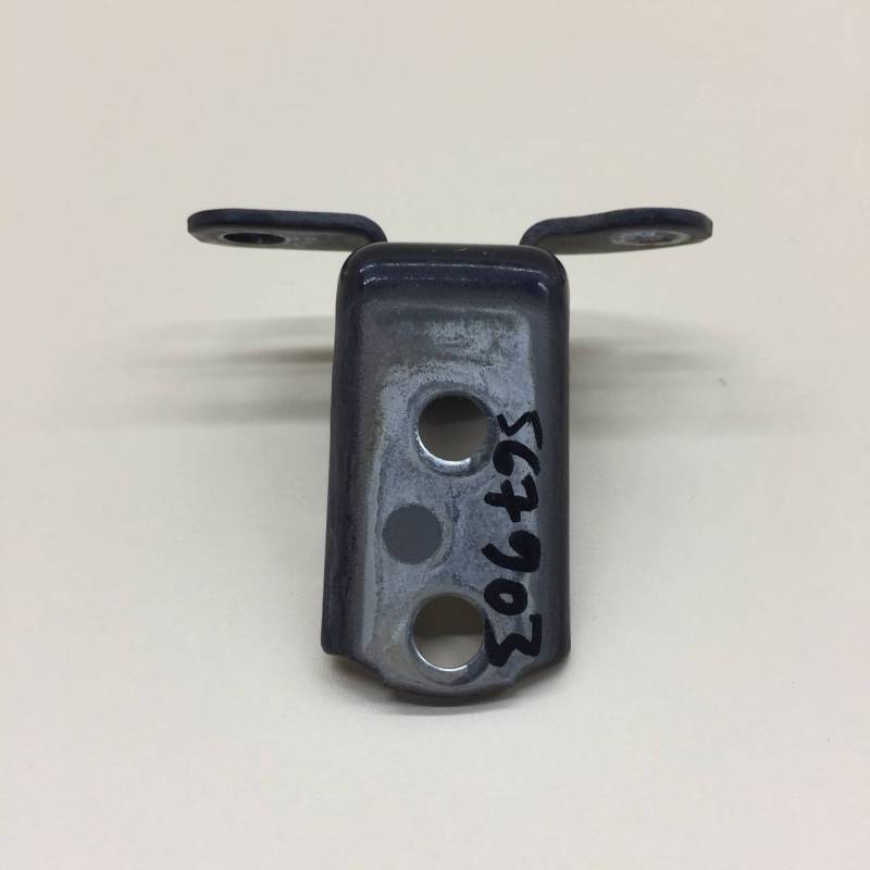 Петля двери задней правой нижняя Toyota Rav 4 (A30) 2006-2013 Петля двери задней правой нижняя Toyota Rav 4 (A30) 2006-2013