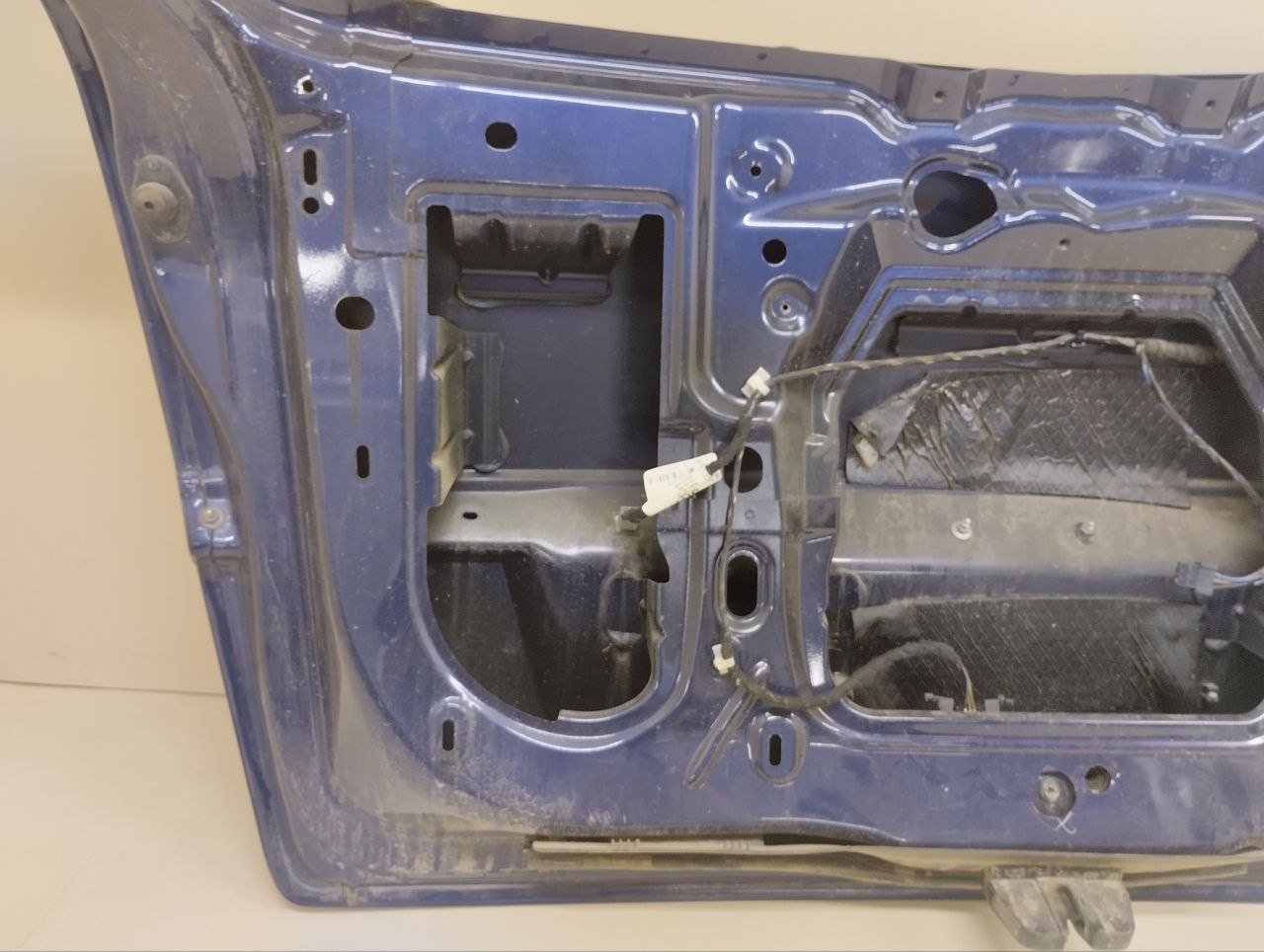 Дверь багажника Opel Zafira (B) 2005-2012