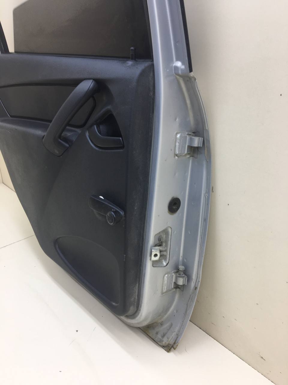 Дверь задняя левая Lada Granta 2011>