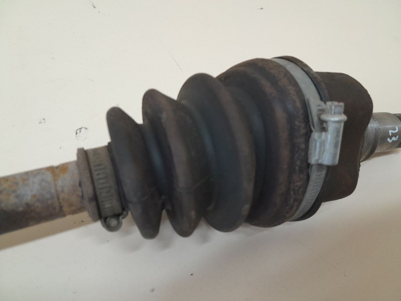Полуось передняя левая Ford Fiesta (MK5) 2002-2008 Полуось передняя левая Ford Fiesta (MK5) 2002-2008