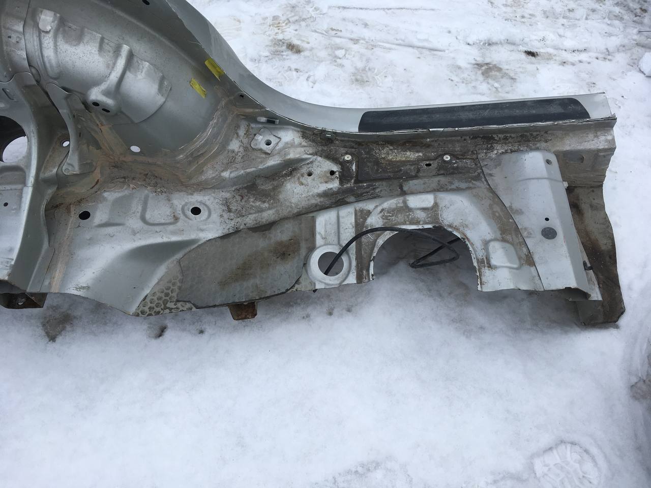 Крыло заднее левое Toyota Corolla Verso R10 2004-2009