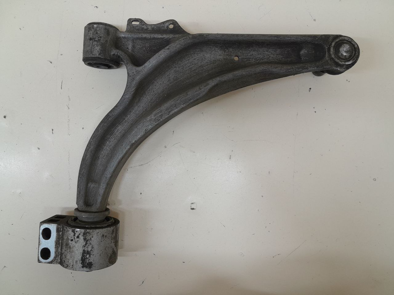 Рычаг передний левый Chevrolet Cruze (J300) 2009-2016