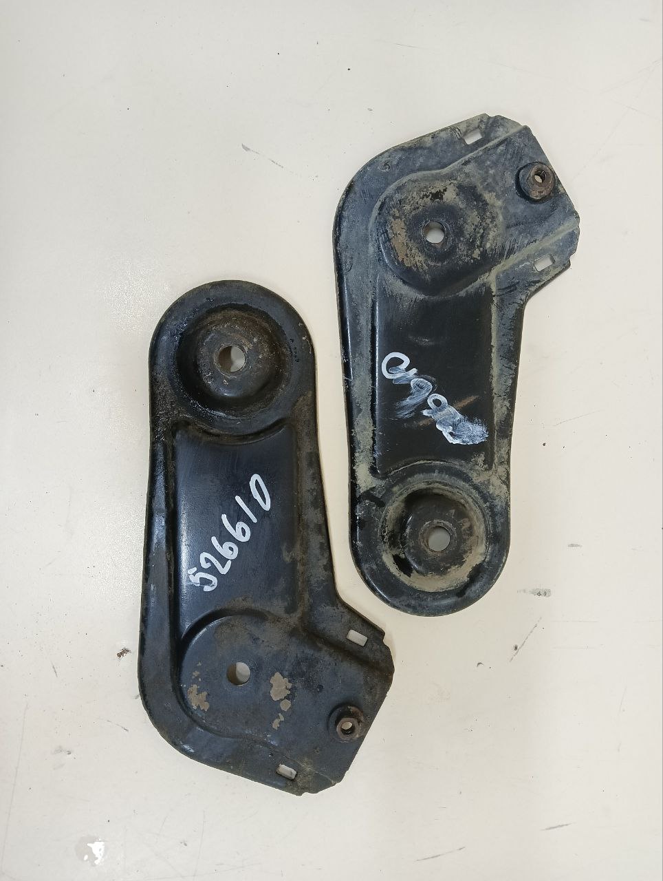 Кронштейн передней балки Opel Astra J 2010-2017