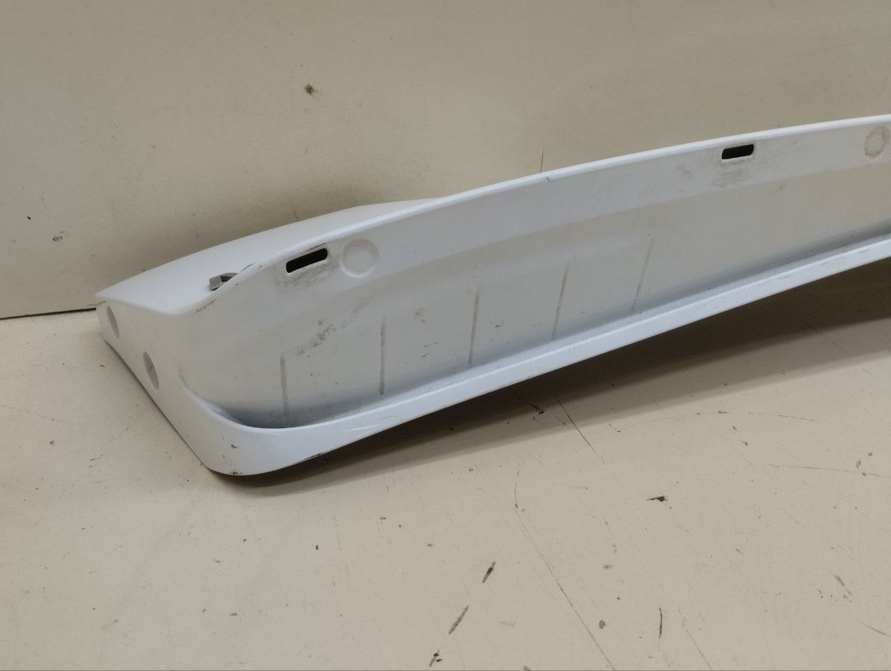 Накладка крышки багажника Ford Mondeo 4 2007-2015 Накладка крышки багажника Ford Mondeo 4 2007-2015