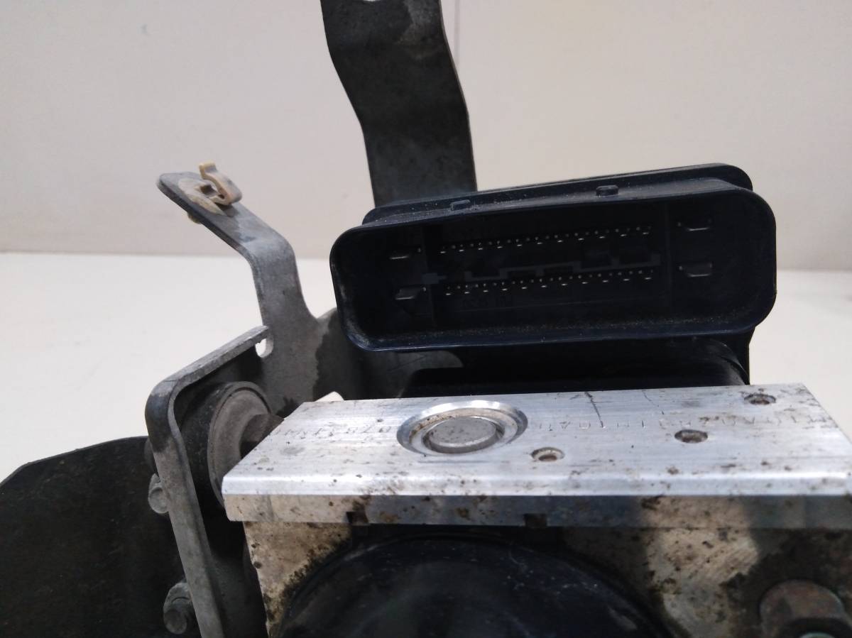 Блок ABS (насос) Mitsubishi Lancer X (CX, CY)  2007>