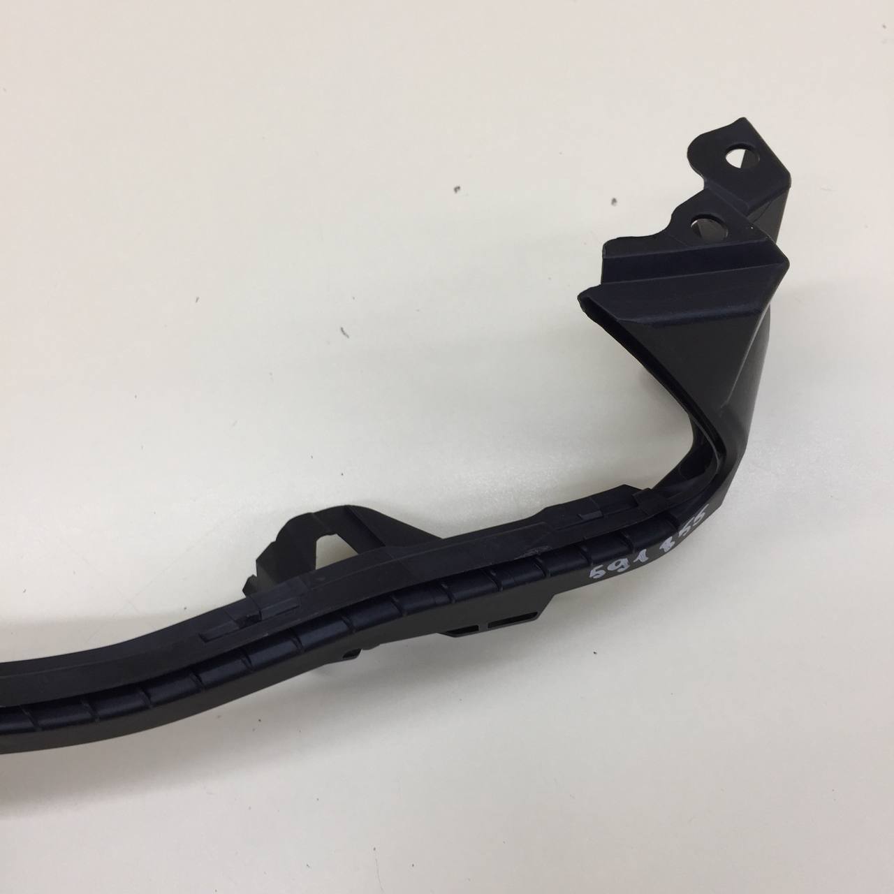 Кронштейн переднего бампера правый Subaru Impreza (GJ/G13) 2011-2014
