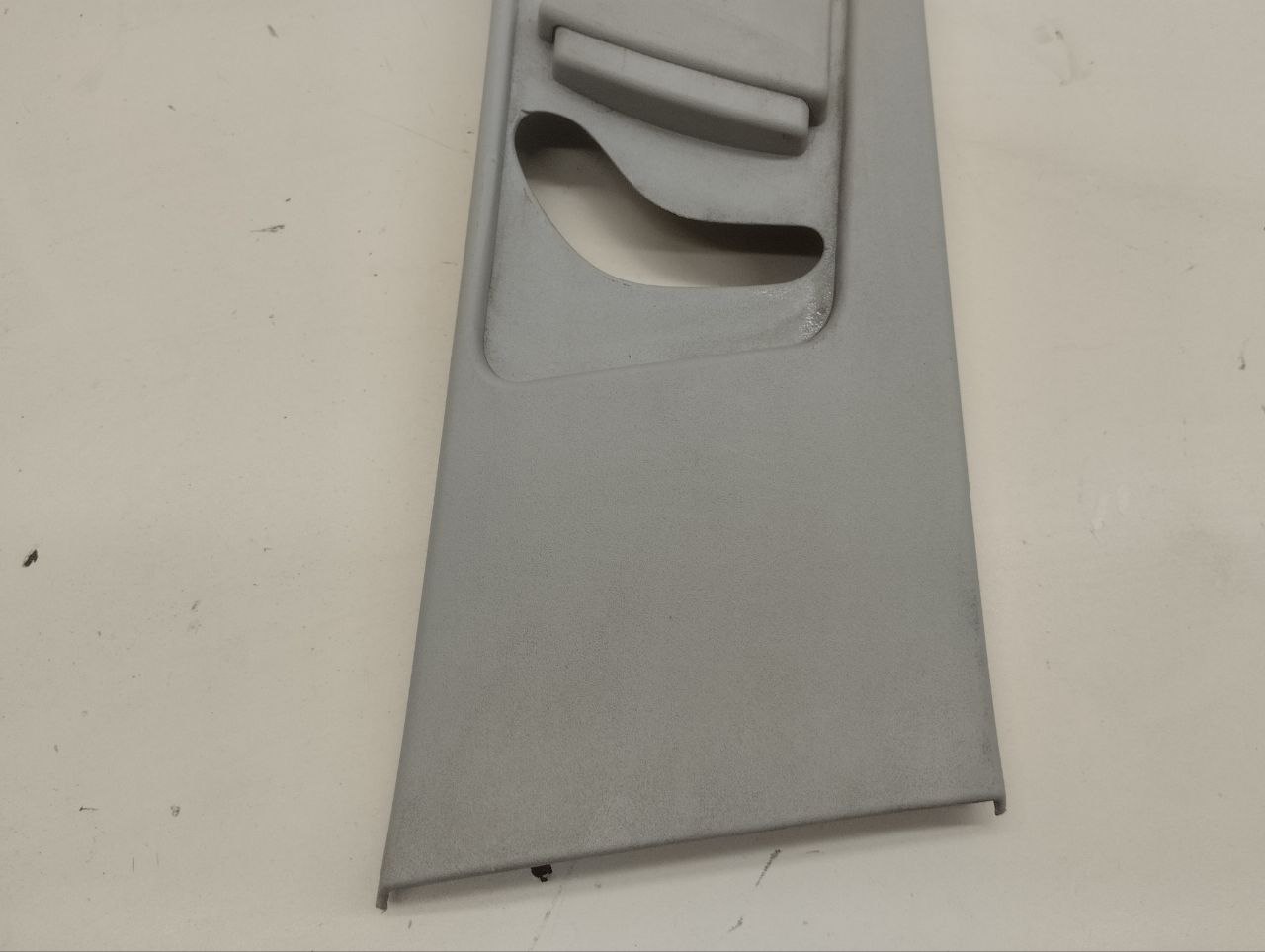 Обшивка стойки Ford Focus 2 (DA) 2005-2008 Обшивка стойки Ford Focus 2 (DA) 2005-2008