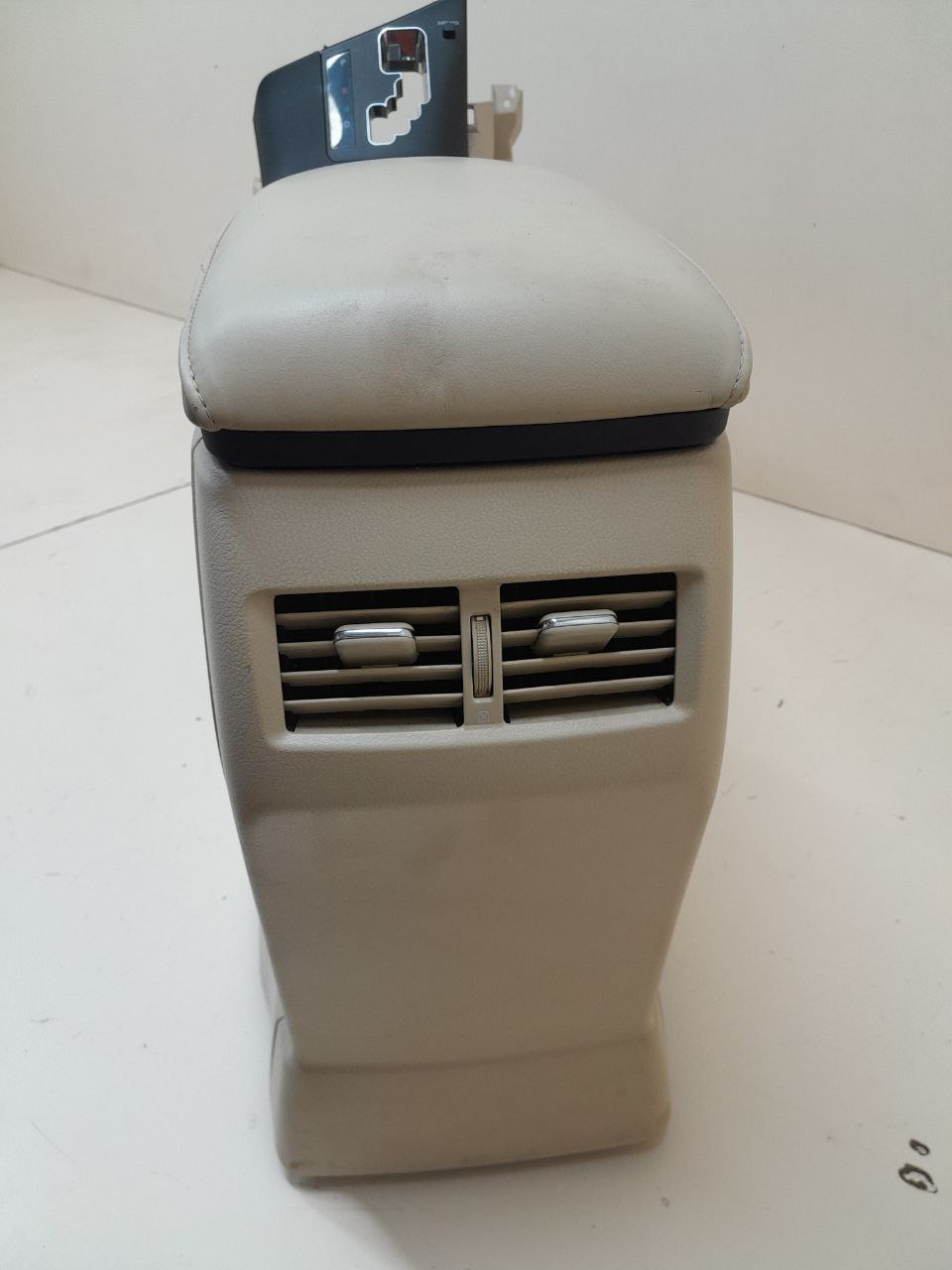 Консоль центральная Lexus RX 350 /450h (XL10) 2009-2015 Консоль центральная Lexus RX 350 /450h (XL10) 2009-2015