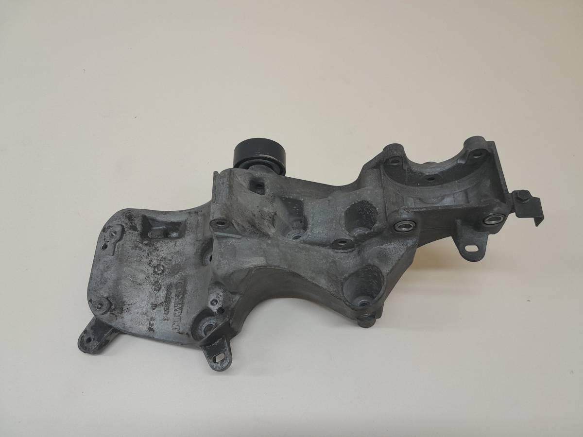 Кронштейн генератора Nissan Almera 3 (G11, G15) 2012> Кронштейн генератора Nissan Almera 3 (G11, G15) 2012>