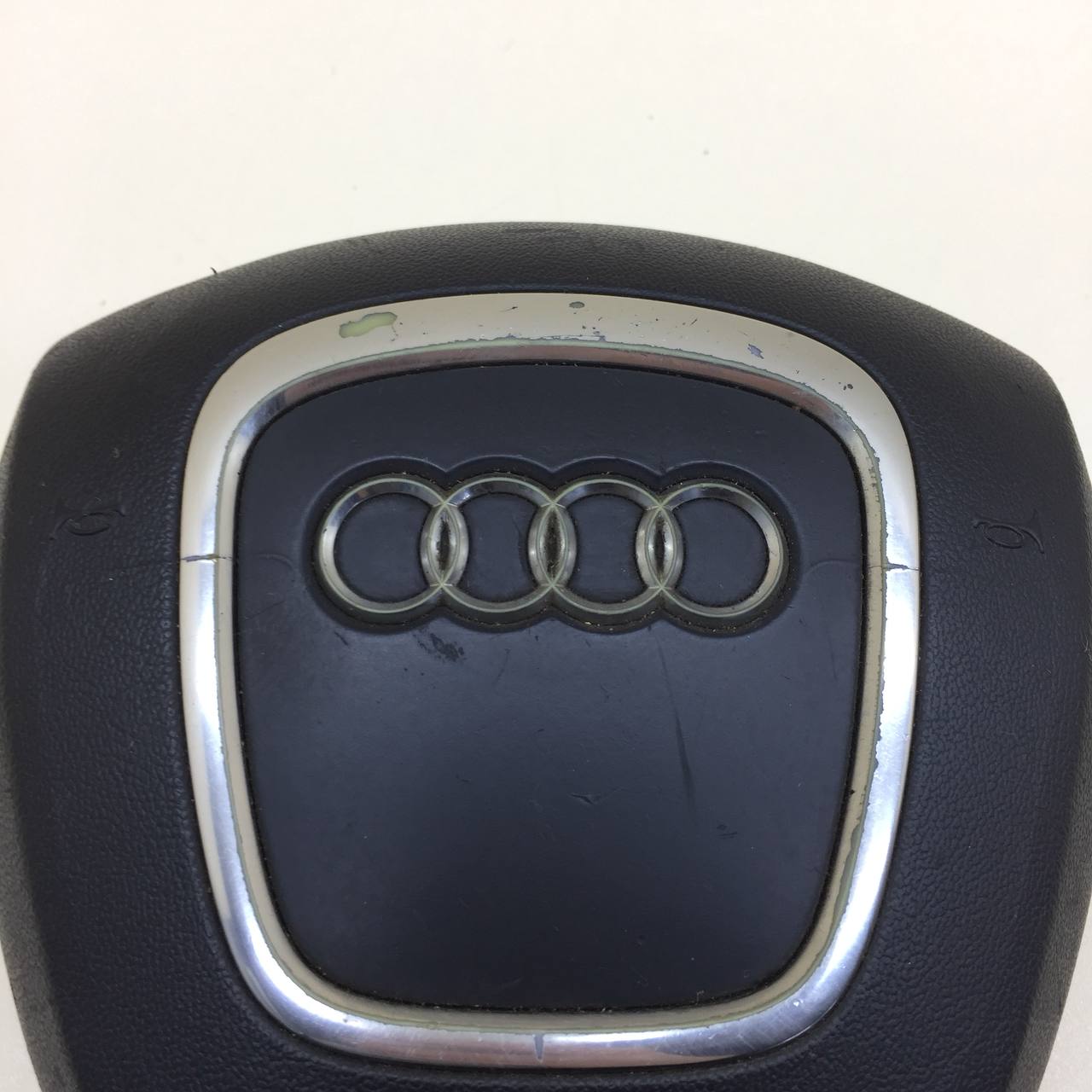 Подушка безопасности в рулевое колесо Audi A6 (C6) 2005-2011
