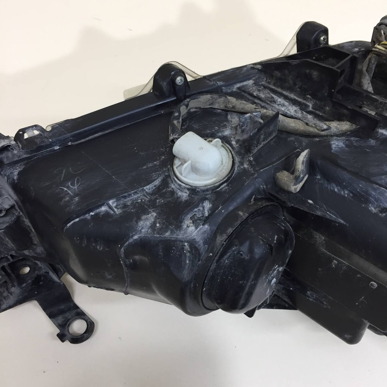Фара левая Mazda Mazda 3 (BM) 2013-2016 Фара левая Mazda Mazda 3 (BM) 2013-2016