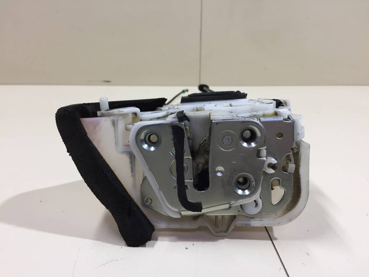 Замок двери задней левой Subaru Impreza (G12) 2007-2012