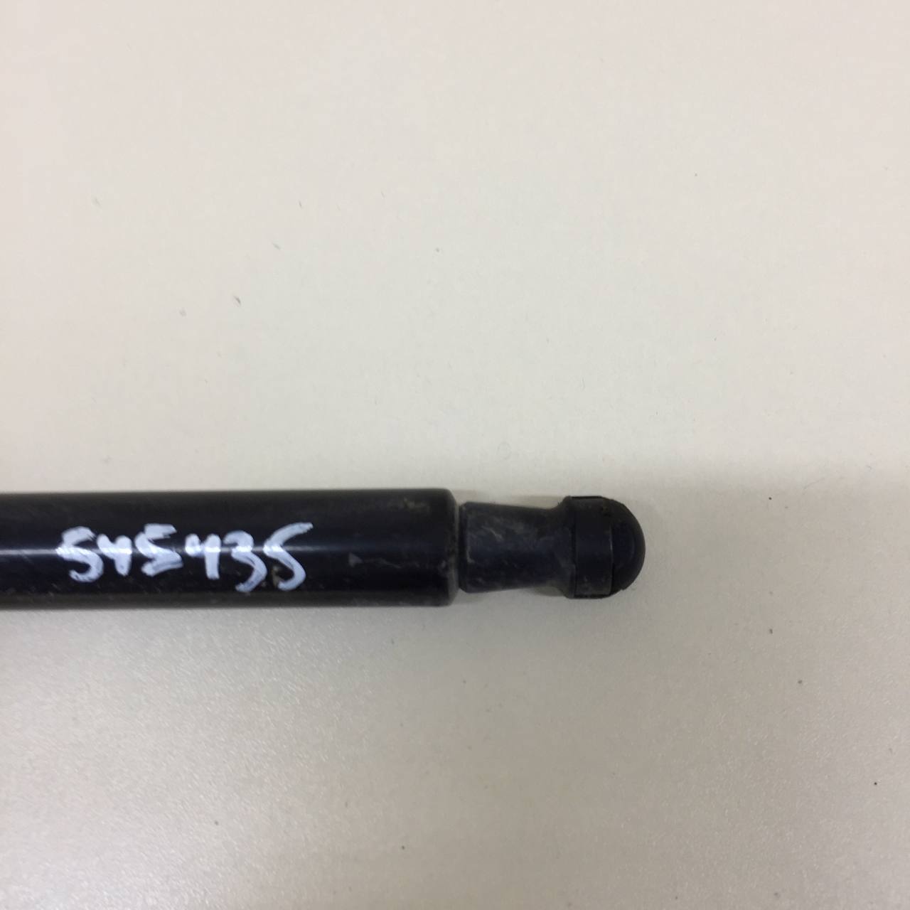 Амортизатор двери багажника Renault Duster (HSA, HSM) 2012>