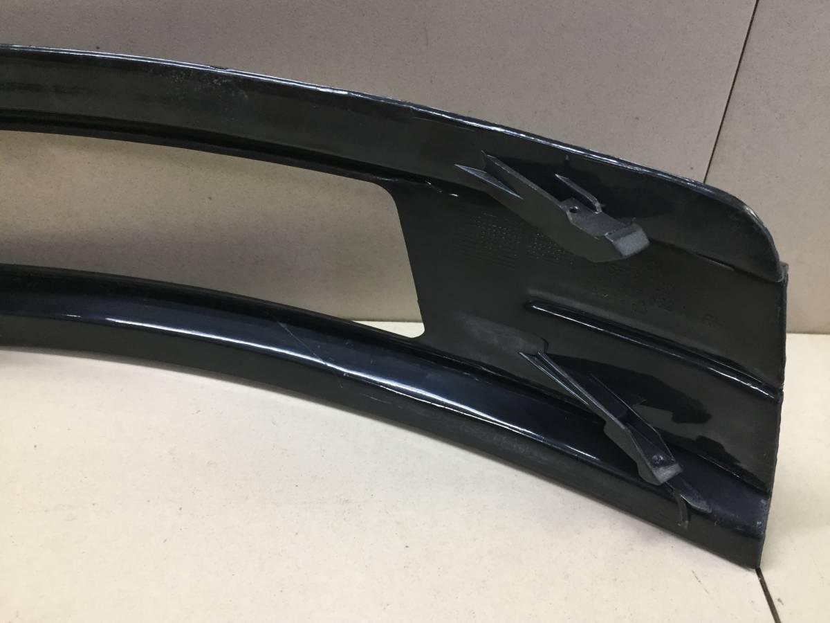 Рамка противотуманной фары правой Audi A6 (C6) 2005-2011