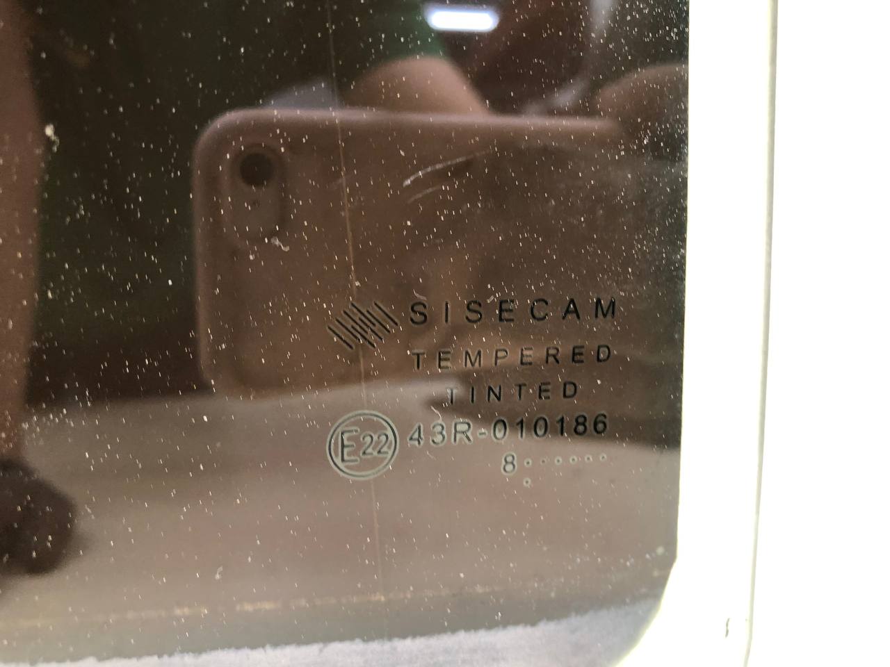 Стекло двери задней правой Lada Vesta 2015>