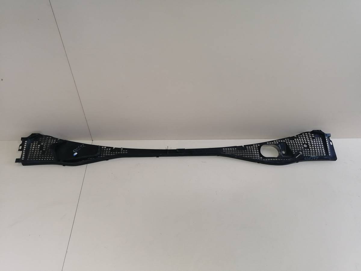 Решетка стеклооч. (планка под лобовое стекло, жабо) Lada Largus 2012>