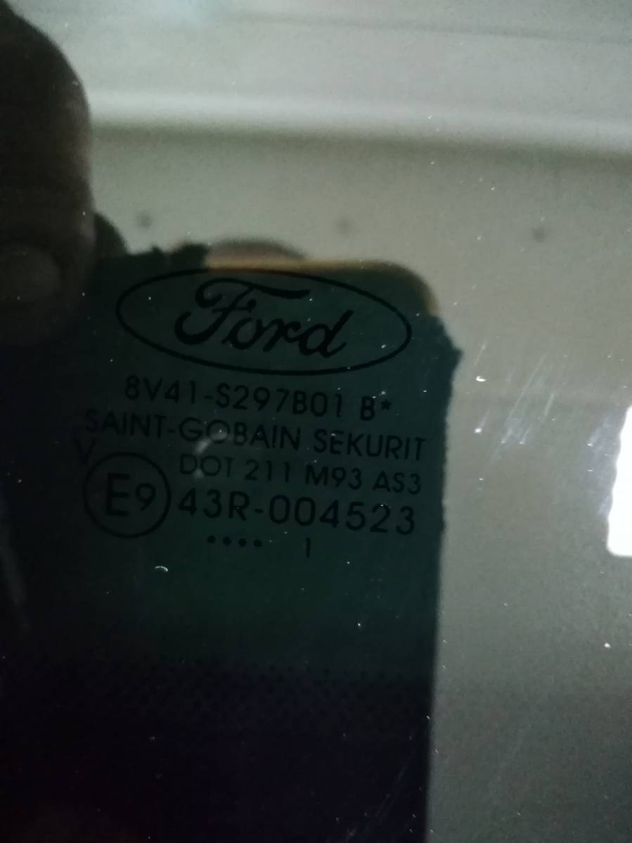 Стекло кузовное глухое левое Ford Kuga (DR) 2008-2013
