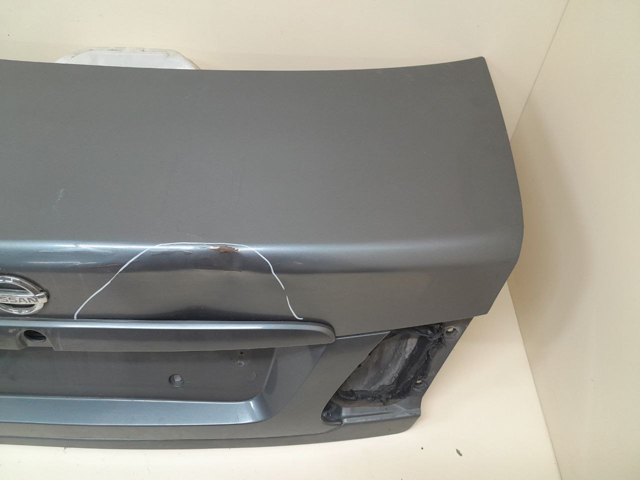 Крышка багажника Nissan Almera (N16) 2000-2006 Крышка багажника Nissan Almera (N16) 2000-2006