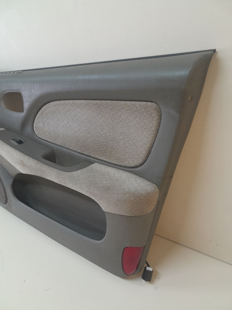 Обшивка двери передней правой Hyundai Sonata 4 (EF,Tagaz) 2001-2012
