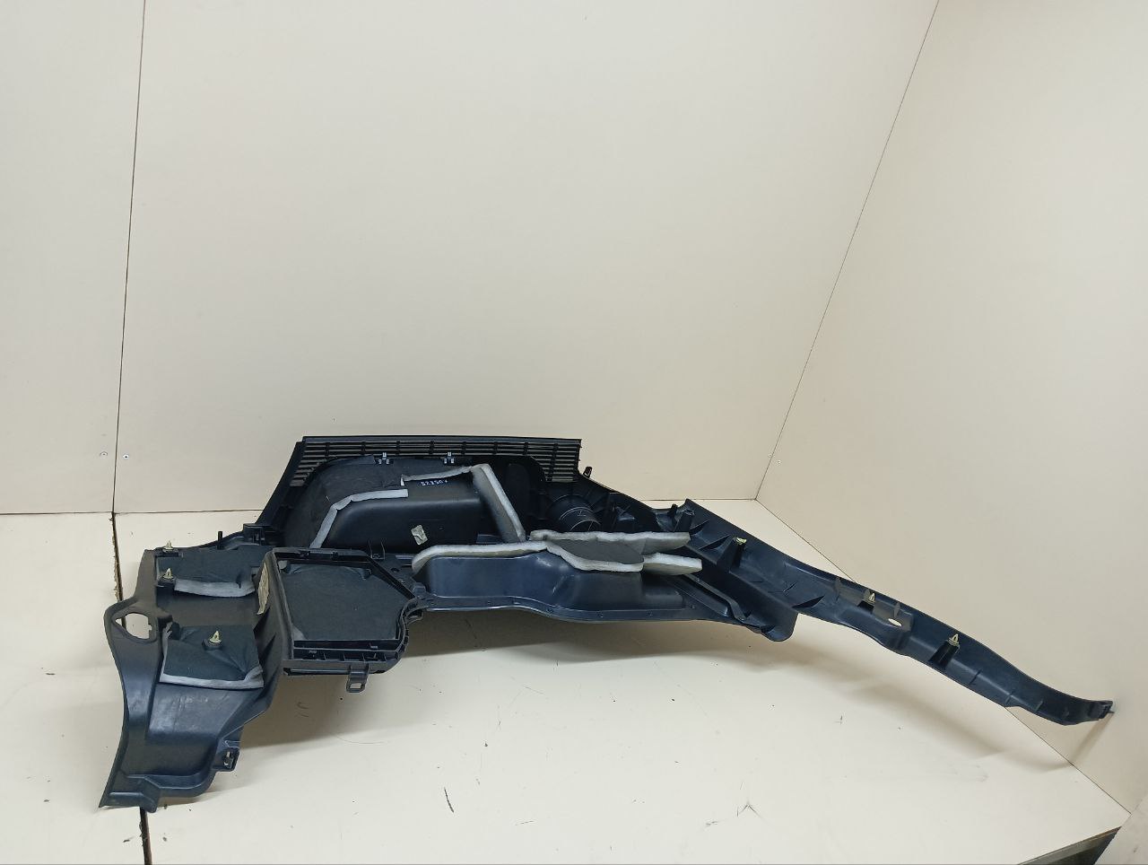 Обшивка багажника Land Rover Discovery 3 (L319) 2004-2009